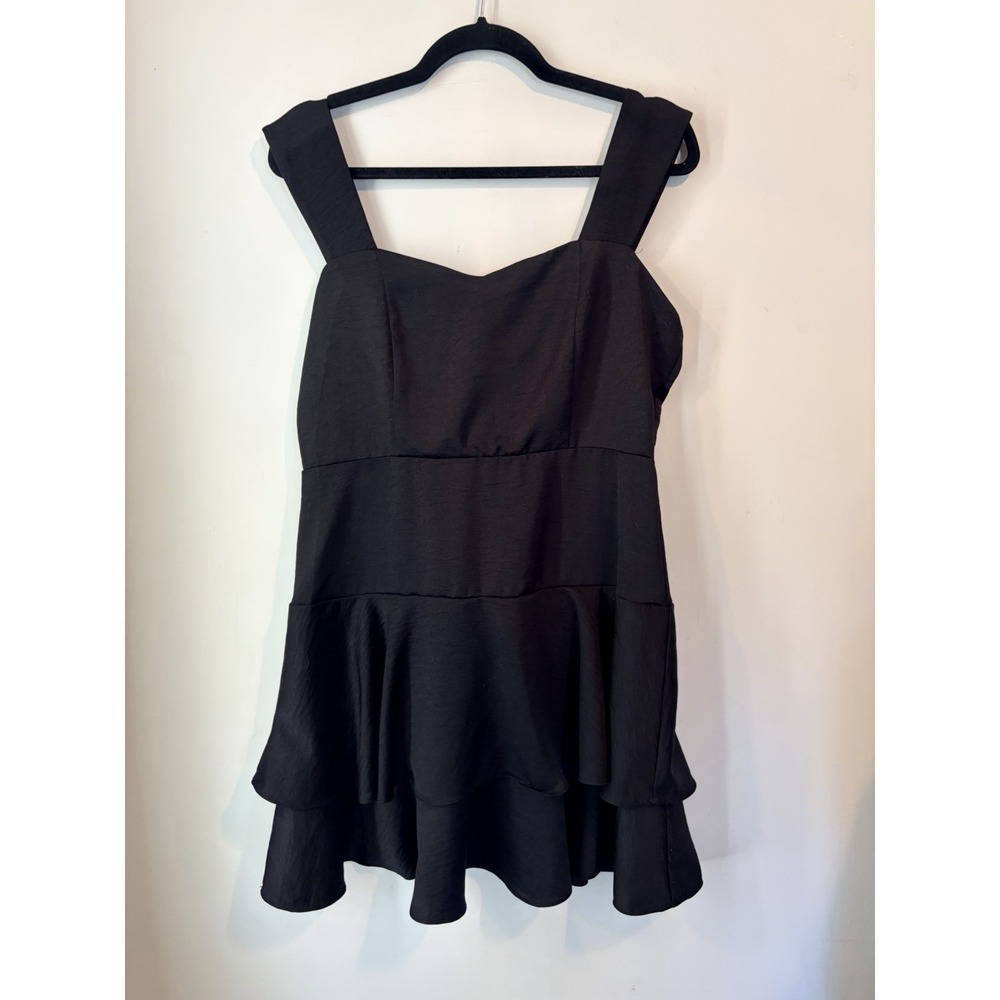 Altard State Black Sleeveless Dress Tiered‎ Short Sip Back Size Large